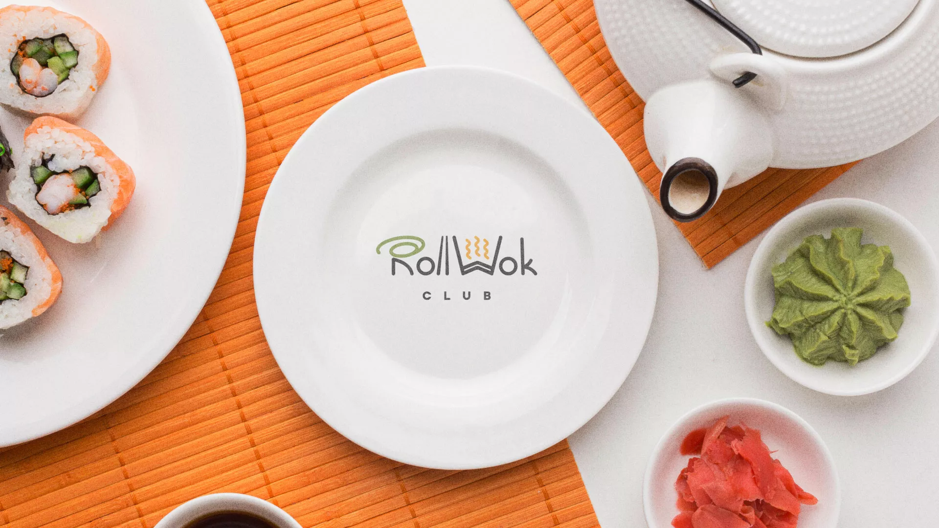 Разработка логотипа и фирменного стиля суши-бара «Roll Wok Club» в Мезени